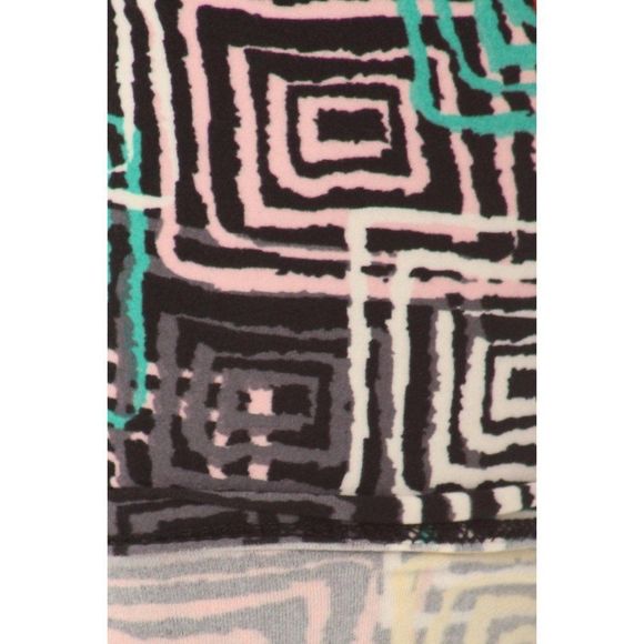(Plus) Curvy Black Multi Abstract Geometric Pattern Print Leggings - Picture 4 of 5